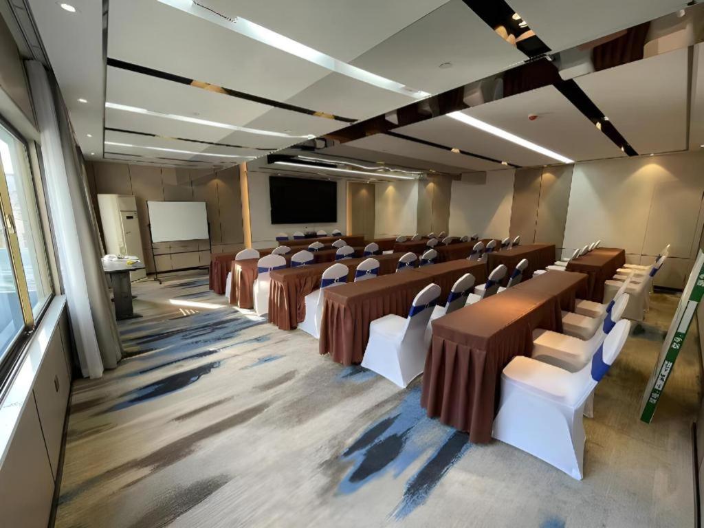 Borrman Hotel Xiantao Wushang Gymnasium Eksteriør bilde