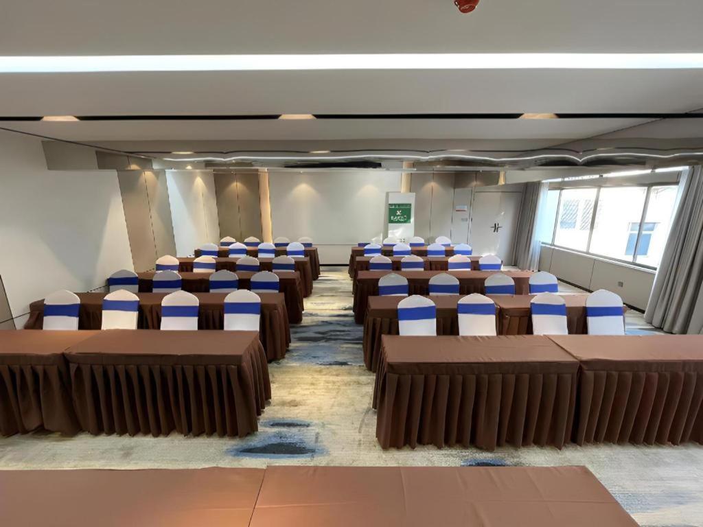 Borrman Hotel Xiantao Wushang Gymnasium Eksteriør bilde